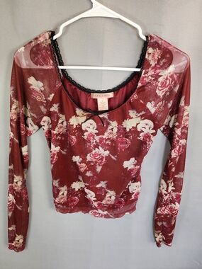 Coco & Shay Burgundy Floral Long-Sleeve Mesh Tee